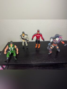 Hasbro Extreme GI Joe Action Figure Lot With 2 Extremes Blitz And Savage Vintage
